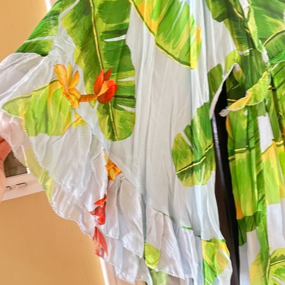 Farm Rio dress. - Picture 3 of 12